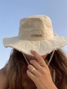 Authentic Jacquemus Cream Frayed Brim Bucket Hat